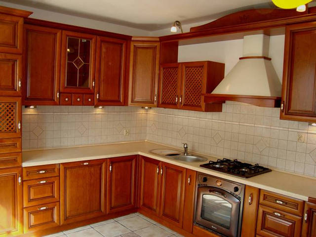 Кухни с фасадами из натурального дерева в Киеве, цены, фото, цена 6500 ...