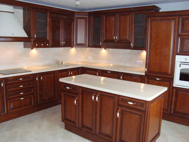 Кухни с фасадами из натурального дерева в Киеве, цены, фото, цена 6500 ...