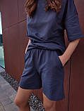 Жіночий літній повсякденний костюм шорти та футболка, легка жіноча футболка та шорти оверсайз графітовог кольору, фото 3