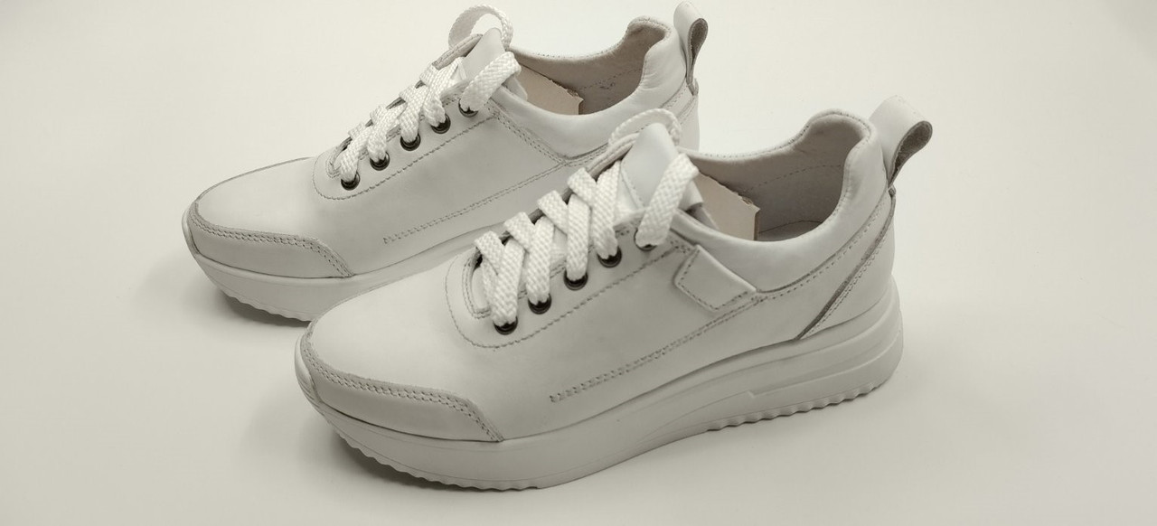 Жіночі білі кросівки, фото 1