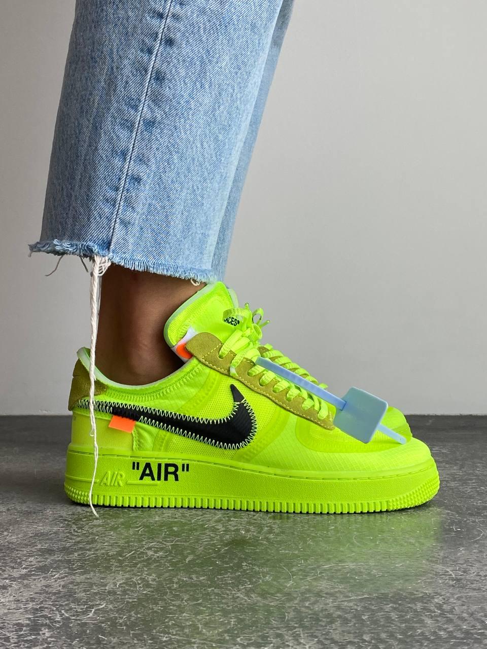 Яскраві жіночі кросівки Nike Air Force 1. Модні кроси для дівчат Найк Аір Форс 1.