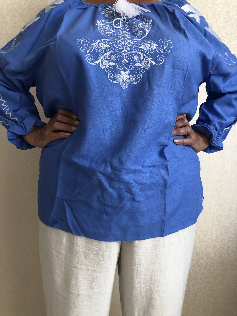 Жіноча вишиванка з довгим рукавом блакитна льон 58-66 розмір