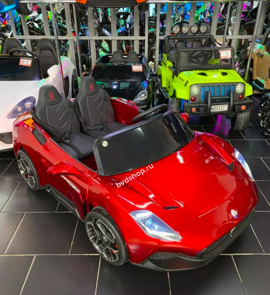 Дитячий електромобіль на акумуляторі Maserati M 4993 з пультом радіокерування для дітей 3-8 років червоний