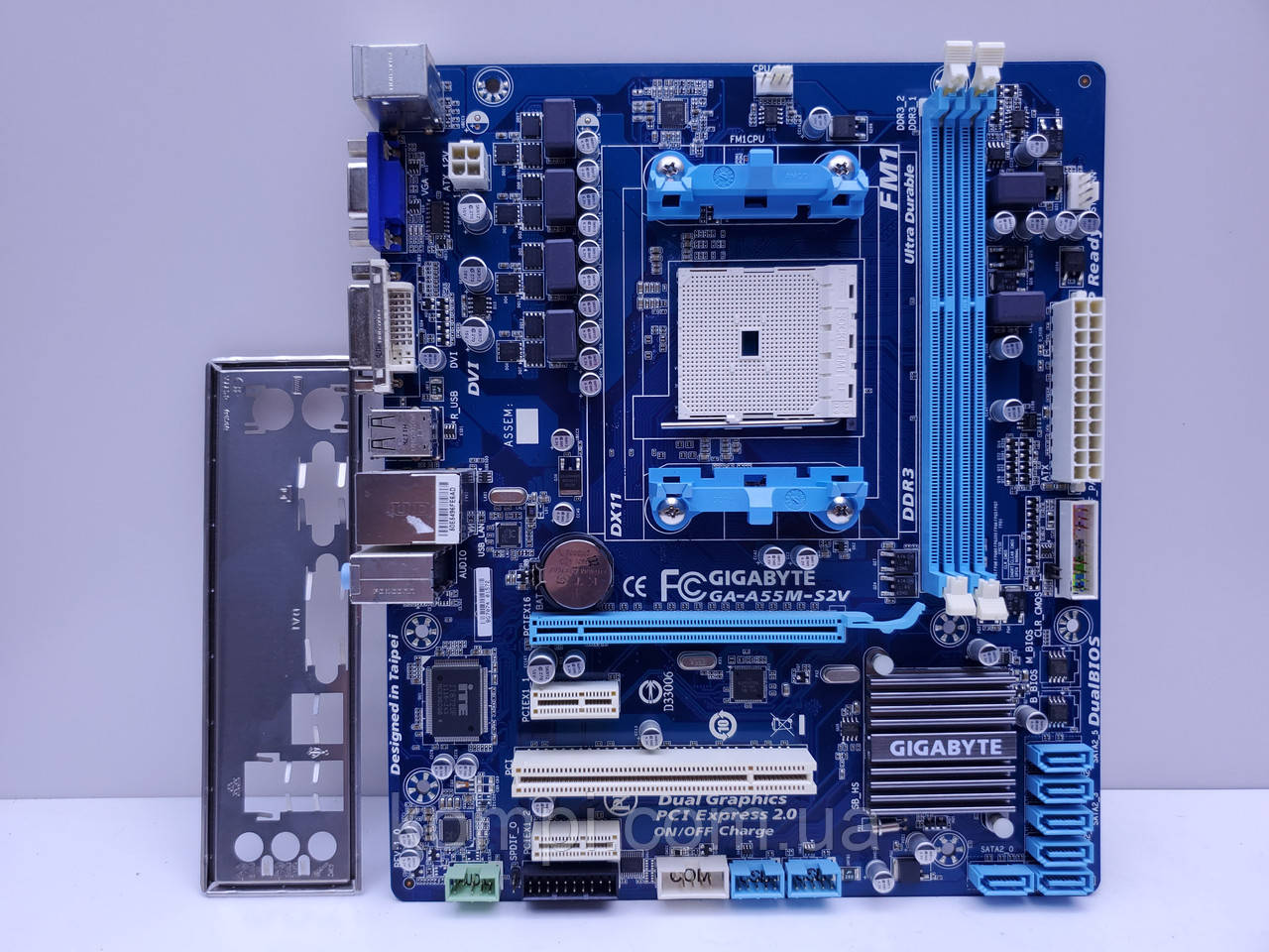 Материнська плата GIGABYTE GA-A55M-S2V (Socket FM1 ,DDR3,б/у)