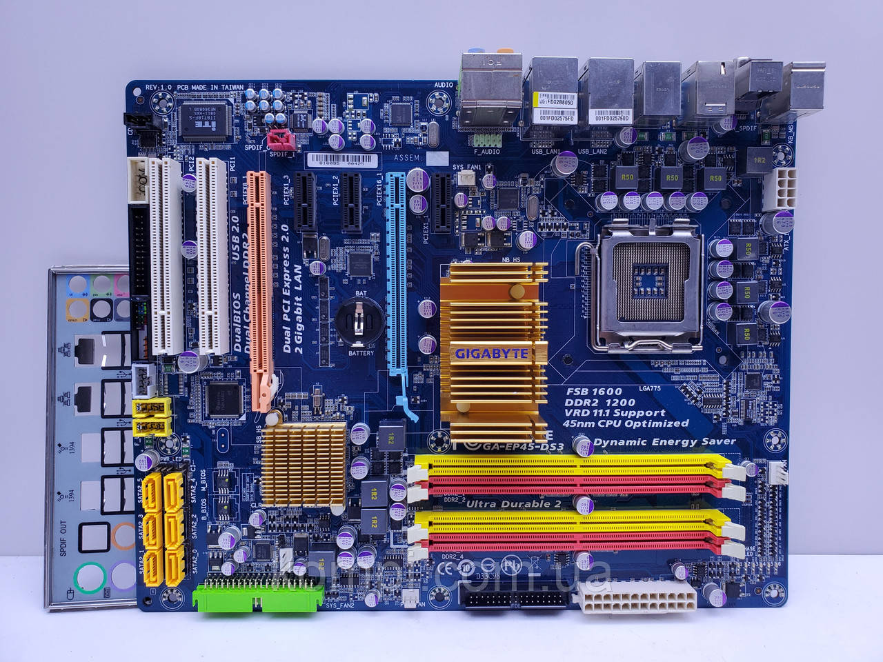 Материнська плата Gigabyte GA-EP45-DS3 (Socket 775,DDR2,P45,QUAD,б/у)