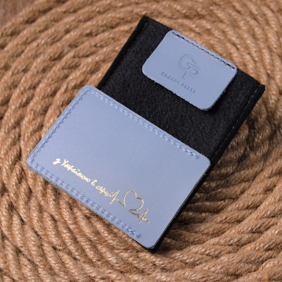 Купить Оригинальный кожаный картхолдер комби двух цветов Сердце GRANDE ...