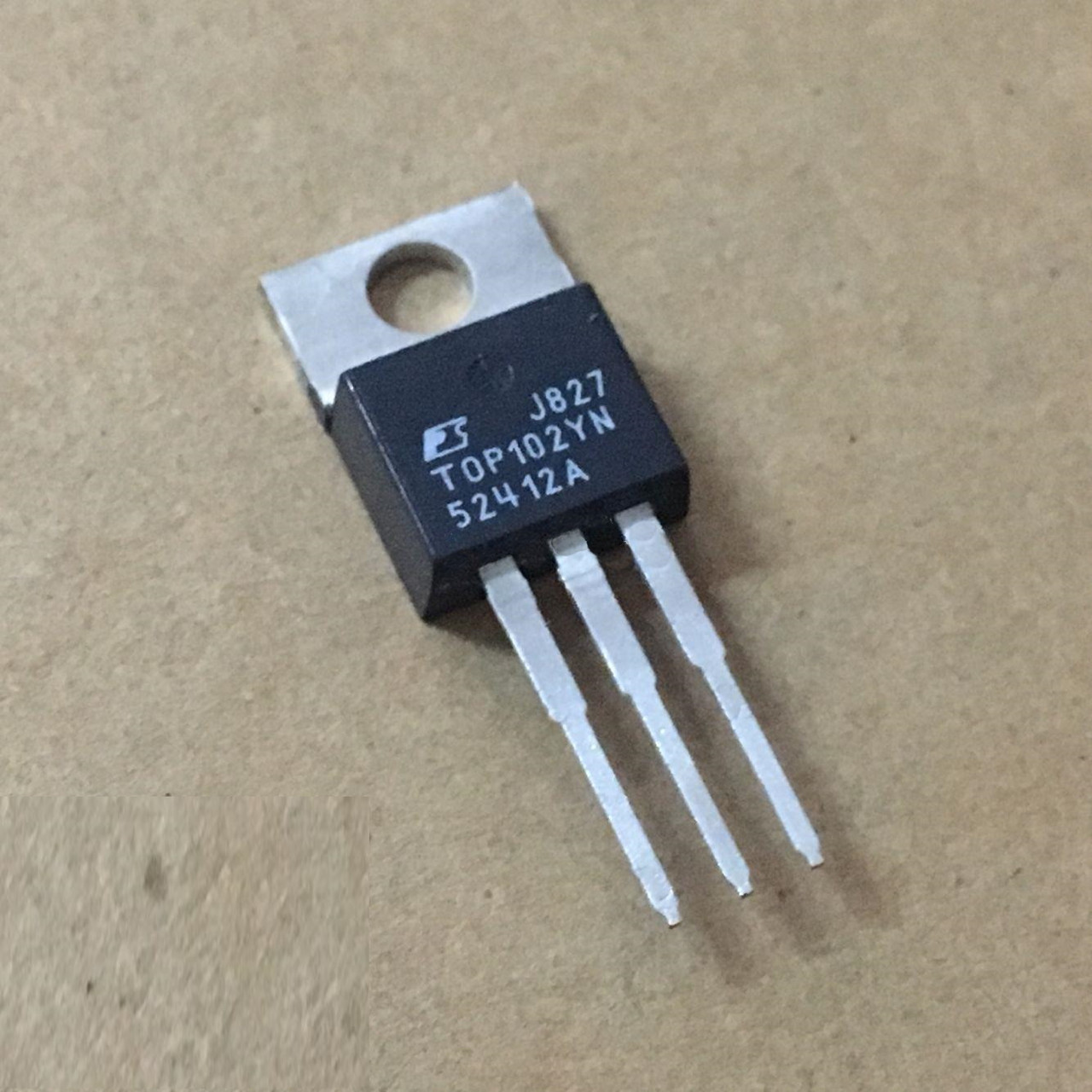 Мікросхема TOP102YN