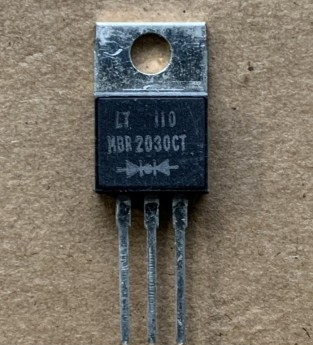 Діод Шоттки подвійний MBR20 30CT