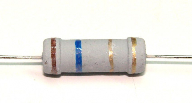 Резистор (+/-5%) 2Вт 1,6 Ом