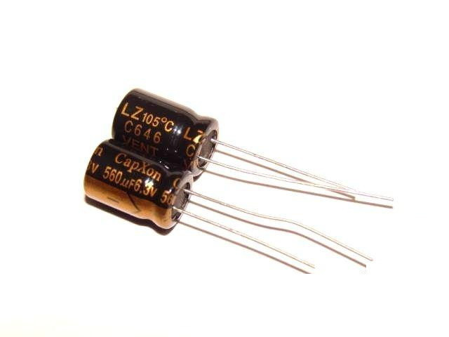 Конденсатор комп'ютерний  560мкФ х   6.3В(105*)