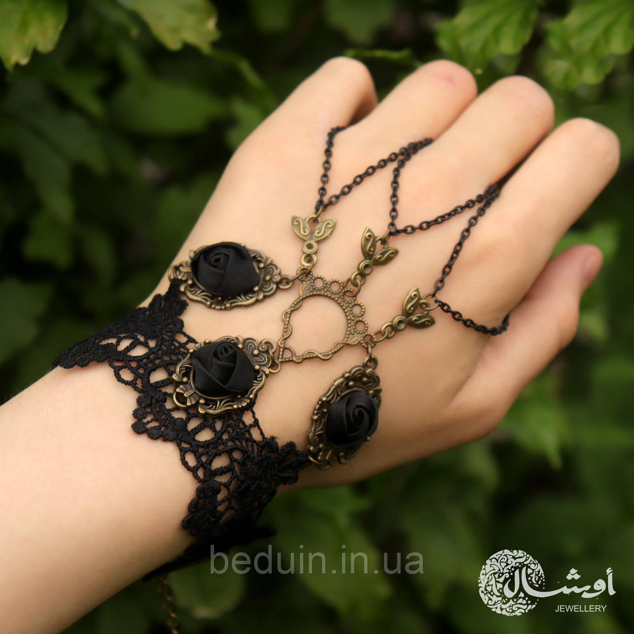 Вінтажний мереживний слейв — браслет через палець "Avril" з трояндами — Aushal Jewellery