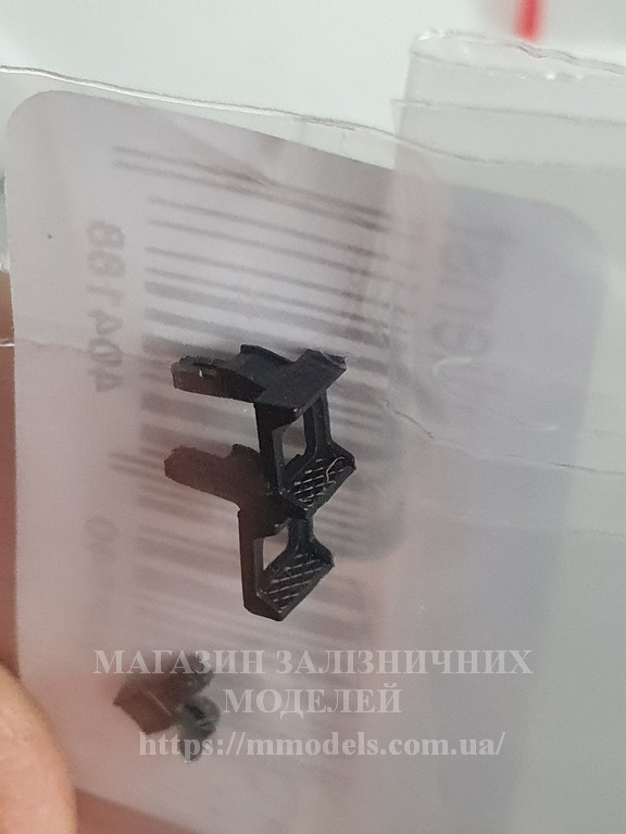 Запасні частини для локомотивів — 2 драбинки на раму візка тепловозу М62 Roco, масштабу 1/87