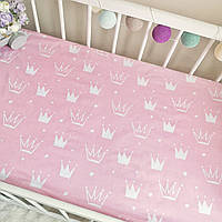 Детская простынь на резинке для матраса 120х60 см в кроватку. Хлопок 100%. Розовый короны
