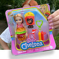 Лялька Барбі Челсі в костюмі Бургера Barbie Club Chelsea Dress-Up Doll in Burger Costume GRP69