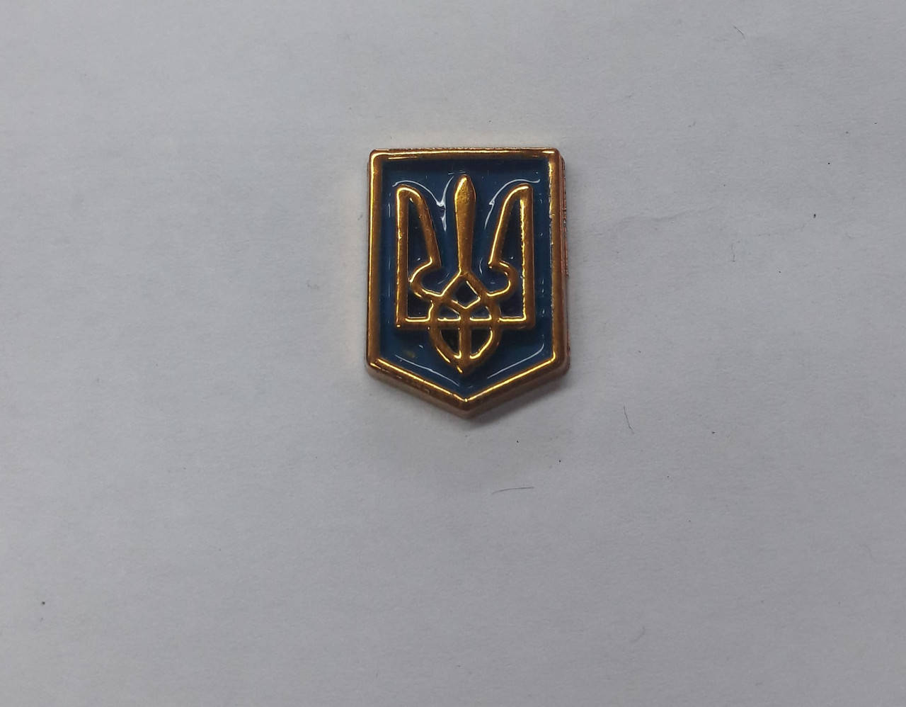 

Эмблема щит с Малым Гербом Украины ..