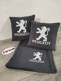 Автомобільний плед і 2 подушки з вишивкою логотипа  "PEUGEOT"