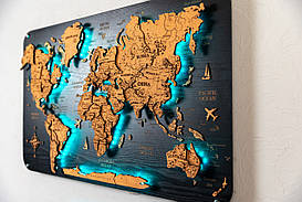 Дерев'яна карта світу багатошарова з підсвіткою на щиті