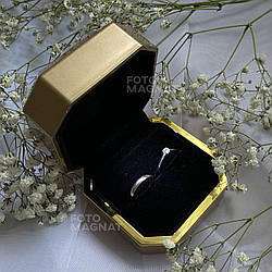 Коробочка для кільця з підсвіткою Classic — Футляр скринька для пропозиції або весілля Золотистий глянець