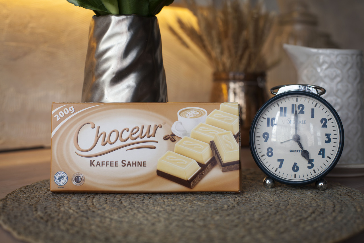 Чорний з білим шоколадом 🍫 Choceur "Kaffee Sahne"