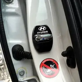 Накладка на дверний замок з емблемою HYUNDAI (Хюндай) Комплект 4 шт Чорний