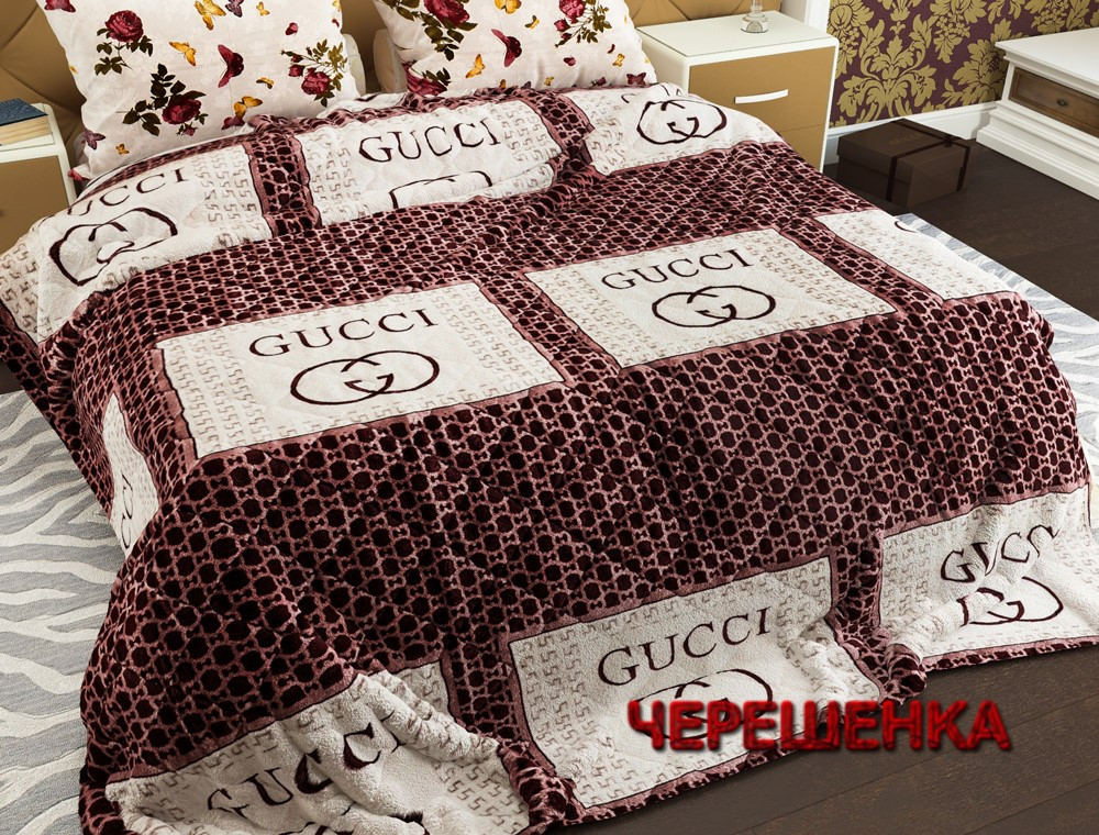 Бордове полуторне стьобане покривало 160х220 см флісове з принтом логотипу