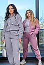 Жіночий спортивний сірий костюм з плащової тканини з лампасами великі розміри, фото 3