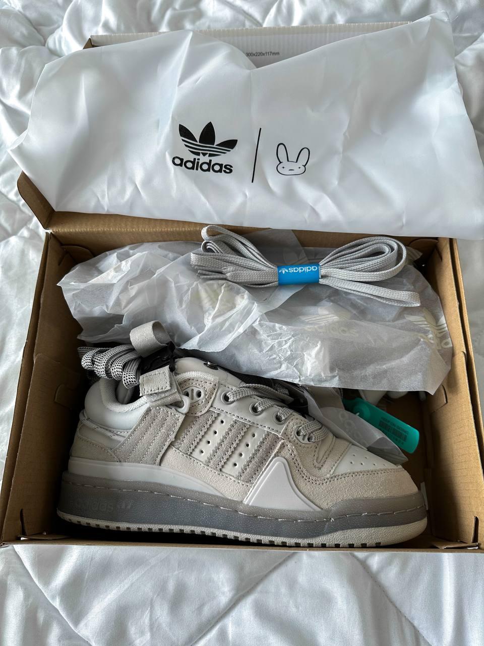 Adidas grises hotsell