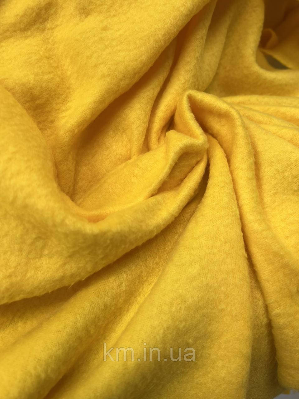 ТКАНИНА: Фліс підкладковий жовтого кольору