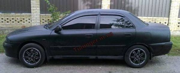 Вітровики, дефлектори вікон Mitsubishi Carisma 1998-2002 (Hic)