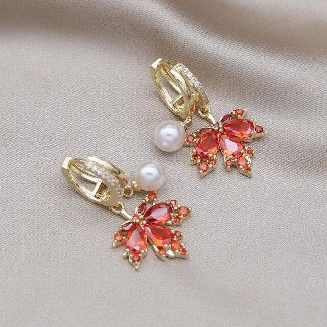 Сережки Liresmina Jewelry сережки гачок (петля) Київський клен з перлами 3 см золотисті