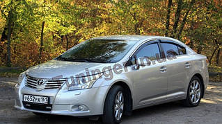 Вітровики з хром молдингом, дефлектори вікон Toyota Avensis 2009-2016 (Hic)
