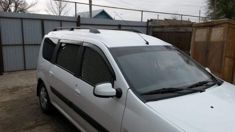 Вітровики, дефлектори вікон Renault Logan/Lada Largus 2008-/2012- (ANV)