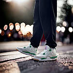 Чоловічі кросівки Nike Air Jordan 4 Retro (білі з зеленим і сірим) низькі спортивні кроси J3575 top, фото 7