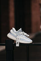 Женские кроссовки Adidas Yeezy Boost 350 v2 (серые) спортивные кроссы с рефлективными шнурками MD0005 cross