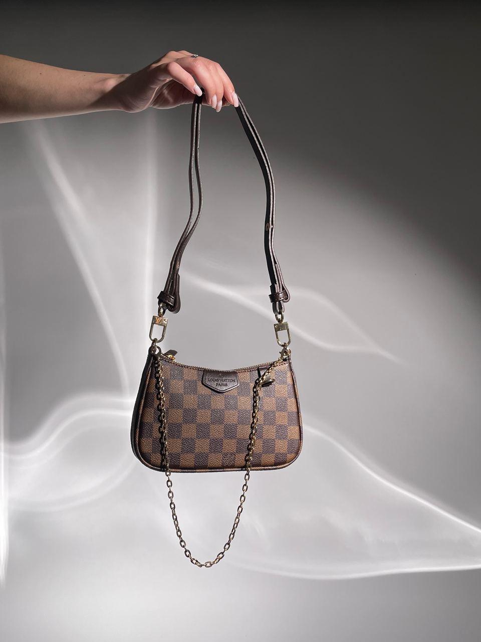 Жіноча ділова сумка Louis Vuitton Easy Pouch On Strap Monogram Brown (коричнева) KIS01109 стильна top