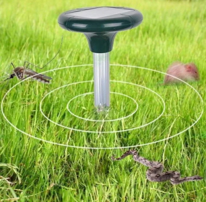 Відлякувач мишей,кротів,гризунів на сонячній батареї Solar Rodent Repeller розмір капелюшки 14 см