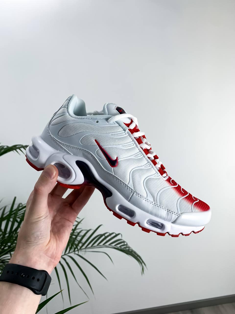 Nike air max sales tn white and red