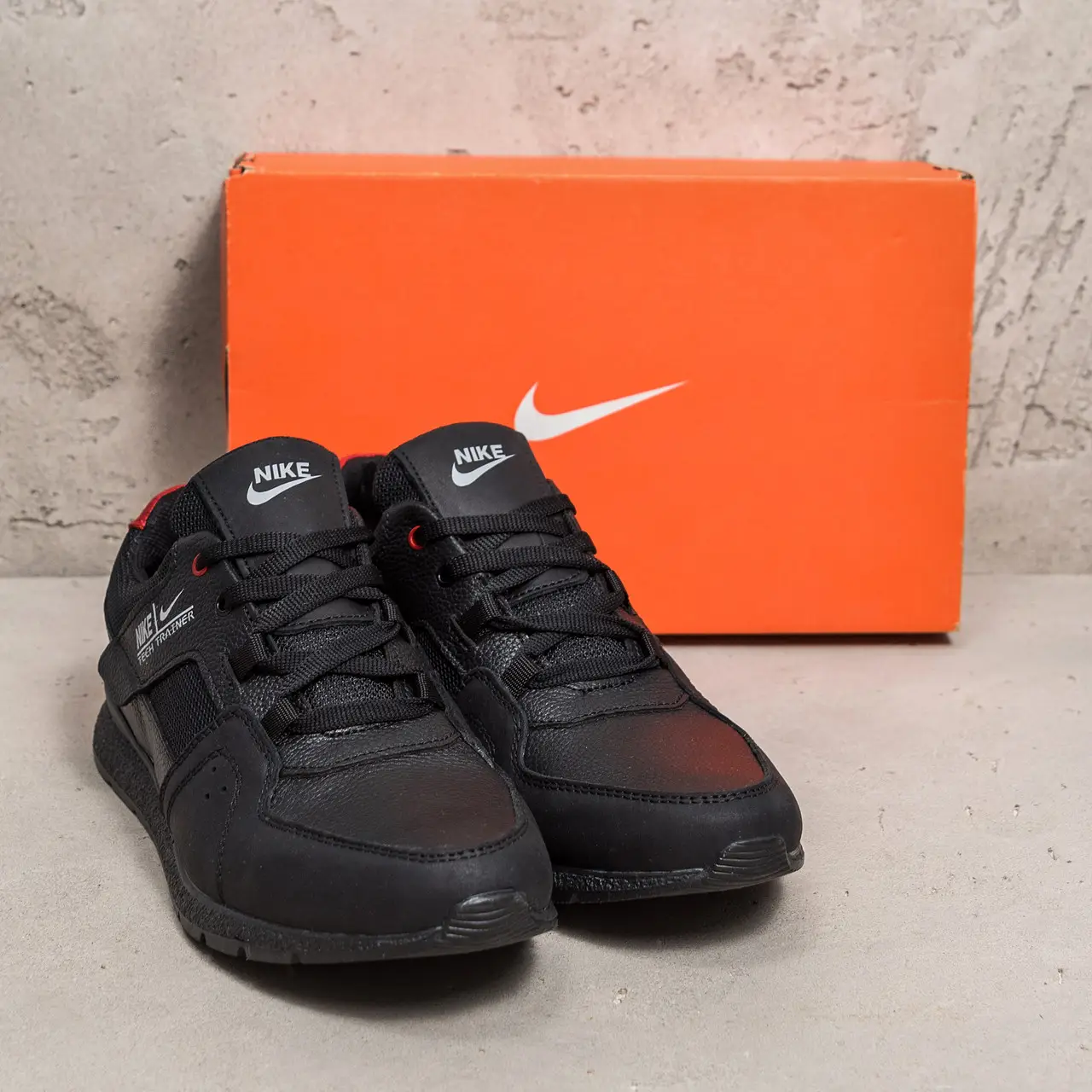 Nike tech trainer shop black red