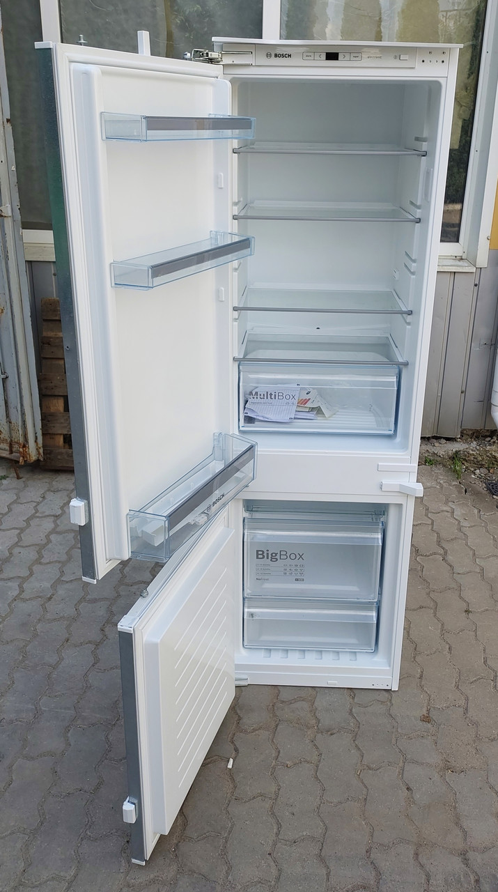 Вбудований холодильник Бош Bosch KIN86VF30 No Frost A++ дотяжка дверей