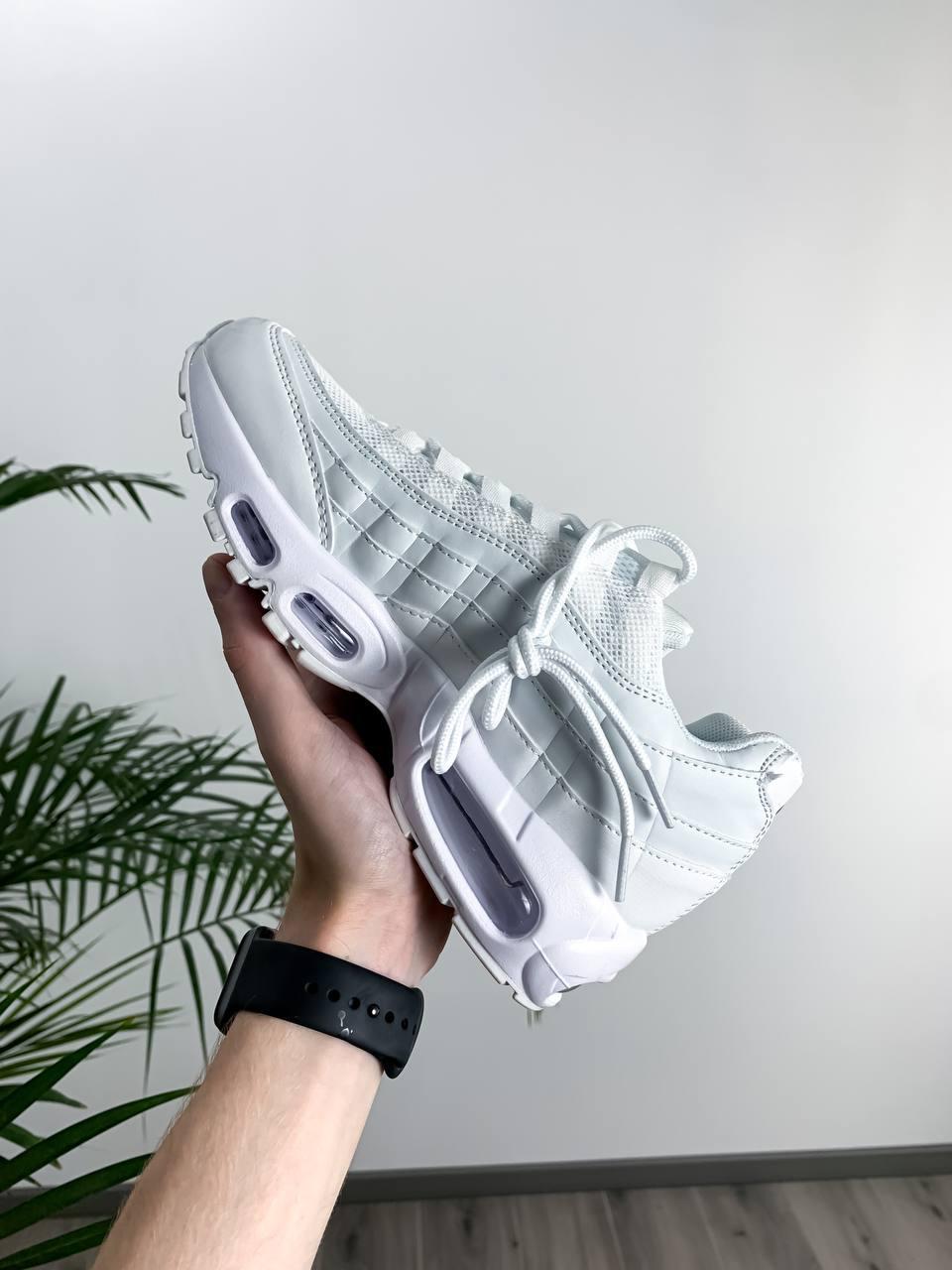 Womens air max 95 top triple white
