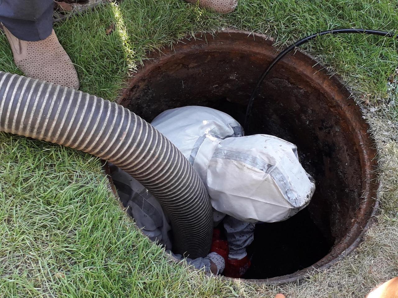 Прочищення каналізаційних труб, усунення засмічення - фото 3 - id-p1898444457