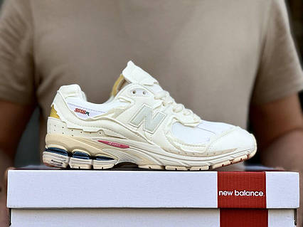 New Balance 2002R クリーム シューズ 国内1月17日発売予定】 ニューバランス M2002R オフホワイト