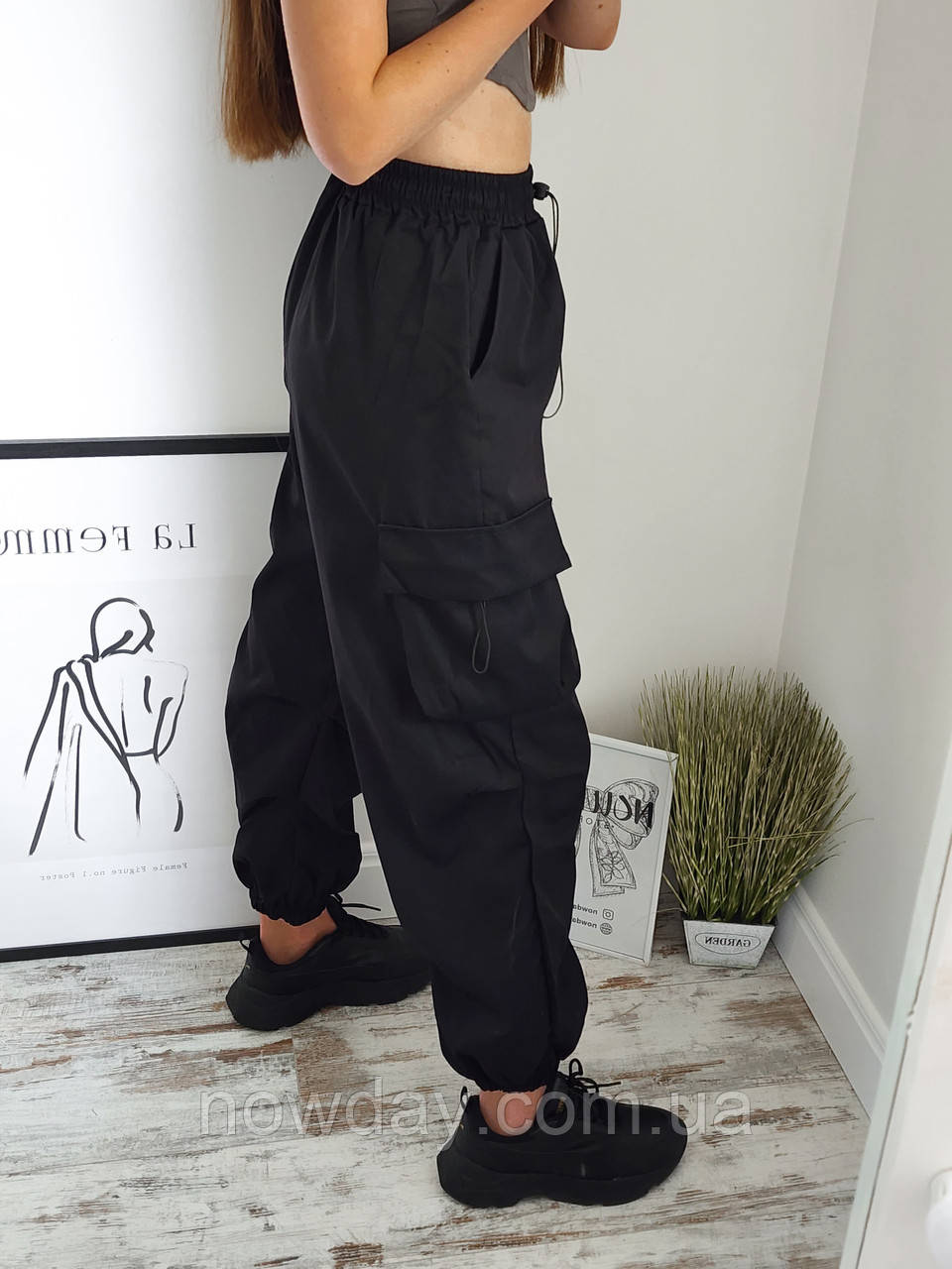 Купить Женские черніе штаны брюки карго с накладными карманами джоггеры ...