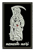 Шеврон Memento Mori