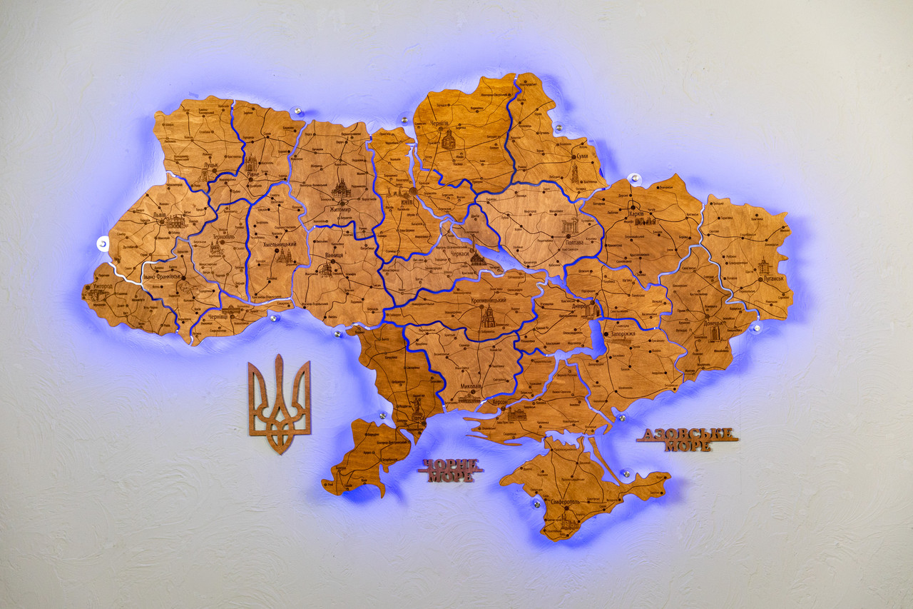 Дерев'яна карта України  в світлих тоннах з підсвічуванням на акрилі 103х69 см, З гравіюванням, Без підсвічування