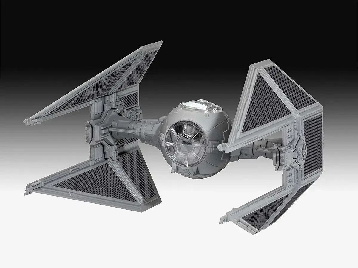 Збірна модель космічного корабля TIE Interceptor