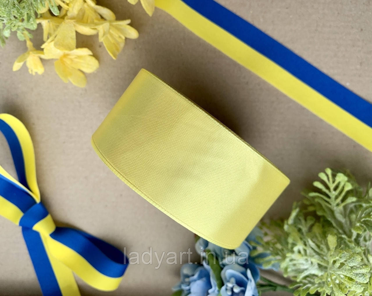 Стрічка атласна 4 см, 25 ярд, світло-жовтого кольору
