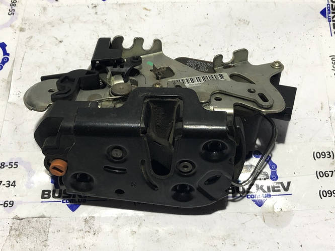 Замок сдвижной двери Mercedes Vito с 2003-2014 год A6397300435 (ID ...