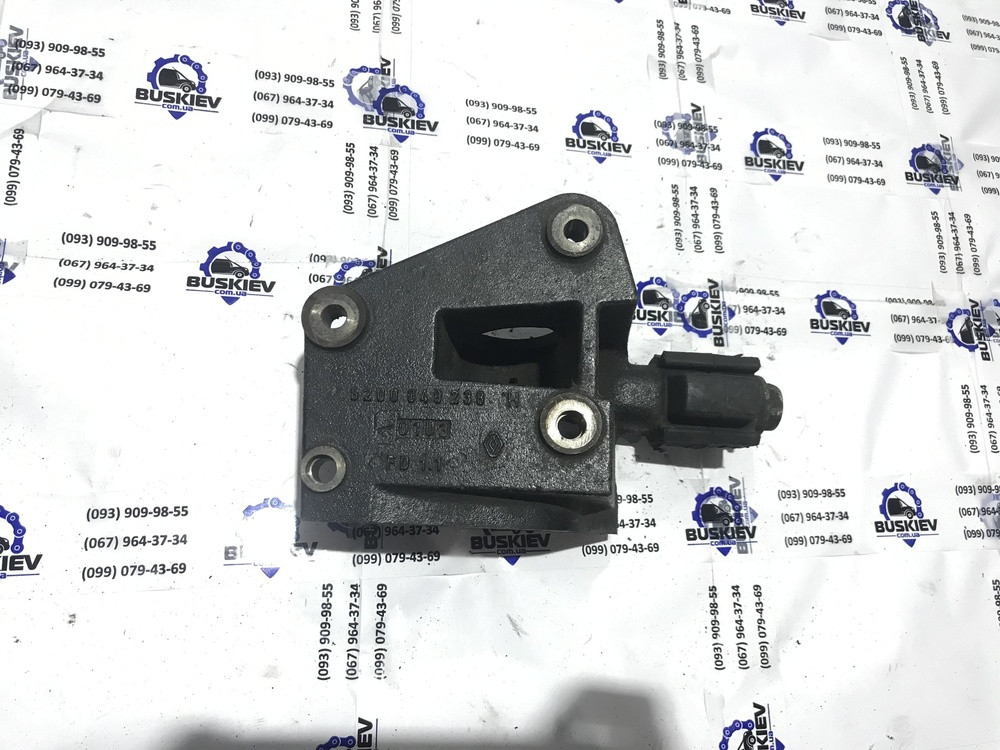 Кронштейн промивала Renault Trafic 2.5 DCI 8200049238