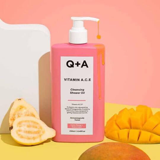 Вітамінізована олія для душу Q+A Vitamin A C E Cleansing Shower Oil 250 мл